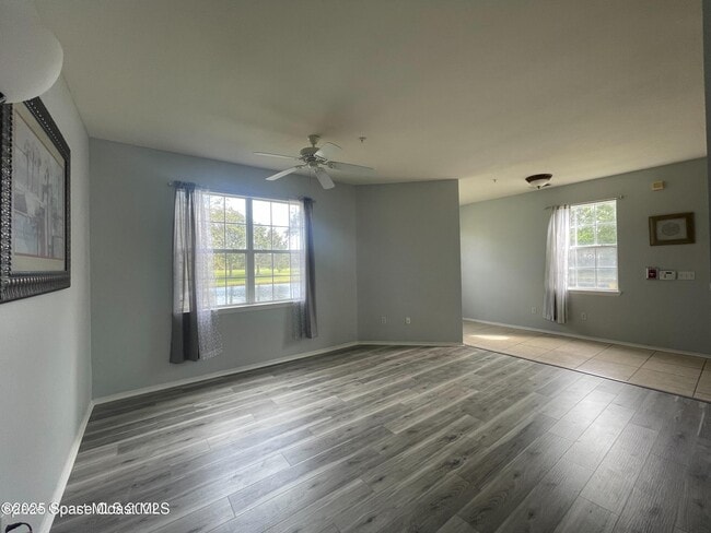 Building Photo - 5692 Star Rush Dr