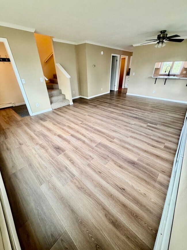 Building Photo - 2bd, 1.5 bath Condo for Rent in Fairbanks!