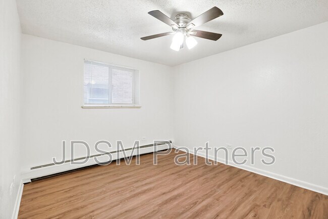 Building Photo - 1415 N Pearl St