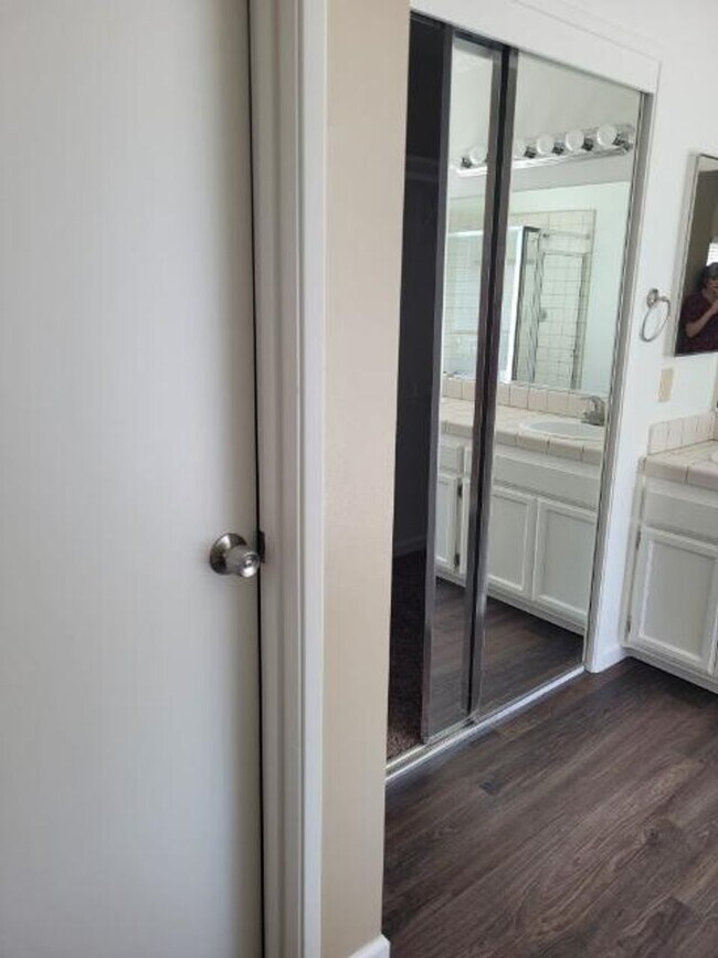 Foto del edificio - 4Bedroom 3 bath Home Sw