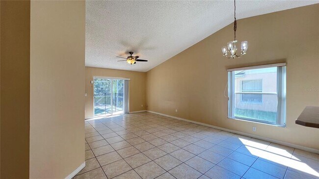 Foto del edificio - 1547 Oak Hill Trail
