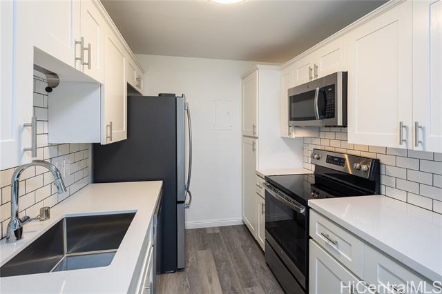 Foto del edificio - 1056-1056 Paha Pl