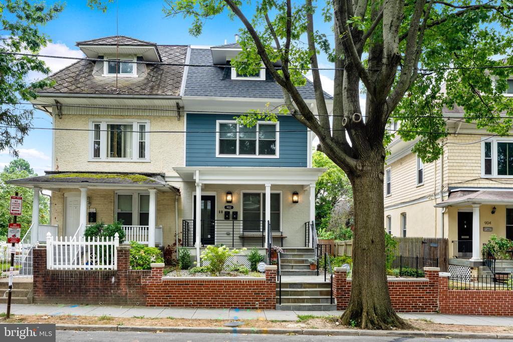 Primary Photo - 902 Webster St NW