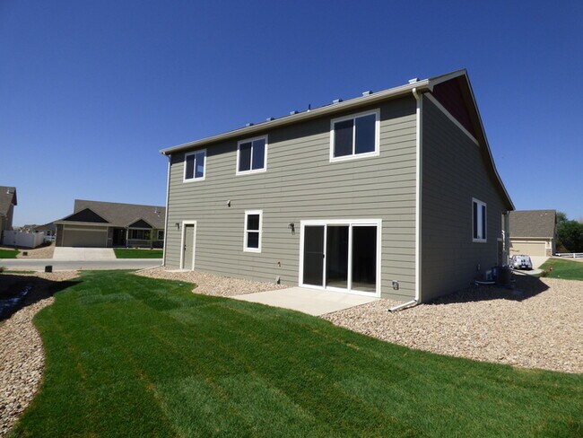 Foto del edificio - 4 Bed / 2.5 Bath Home in Windsor!