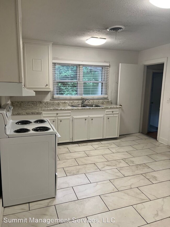 Building Photo - 4 br, 2 bath House - 1407 Fillmore