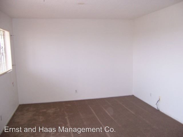 Building Photo - 2226 Lewis Ave