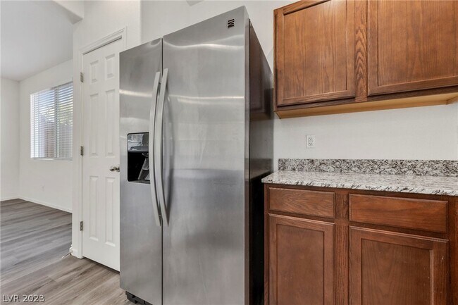 Foto del edificio - 10822 Hunters Green Ave