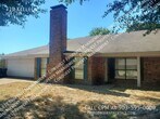 Foto principal - Updated, Spacious 3 Bedroom, 2 Bath Duplex...