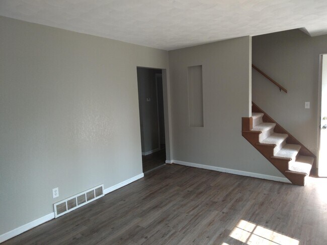 Building Photo - 5143 Oldham Dr
