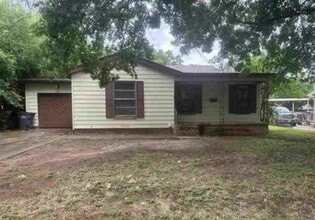 Building Photo - 2612 Fairway Dr