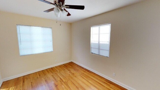 Foto del edificio - 2761 St Johns Ave