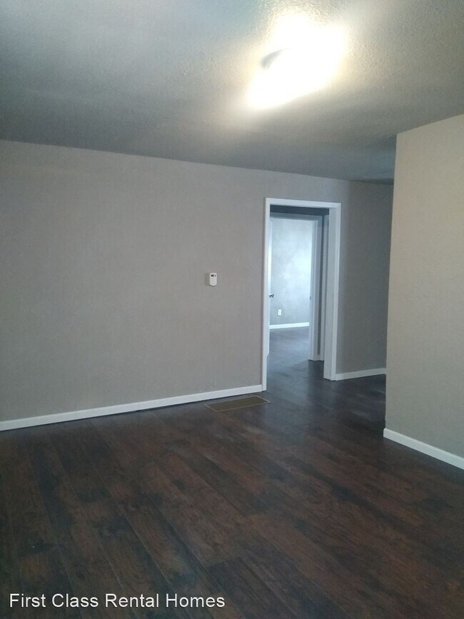Building Photo - 4 br, 1 bath House - 726 Durbin St