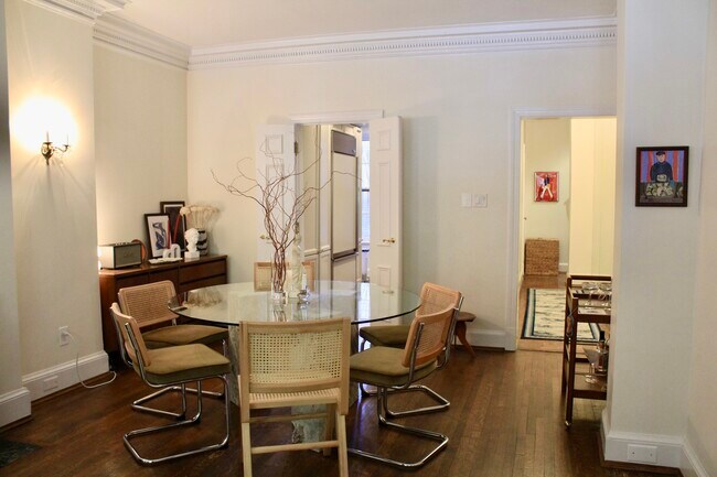 Foto del edificio - 1728 New Hampshire Ave NW