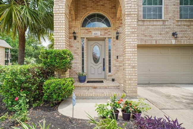 Building Photo - 6426 E Linpar Ct