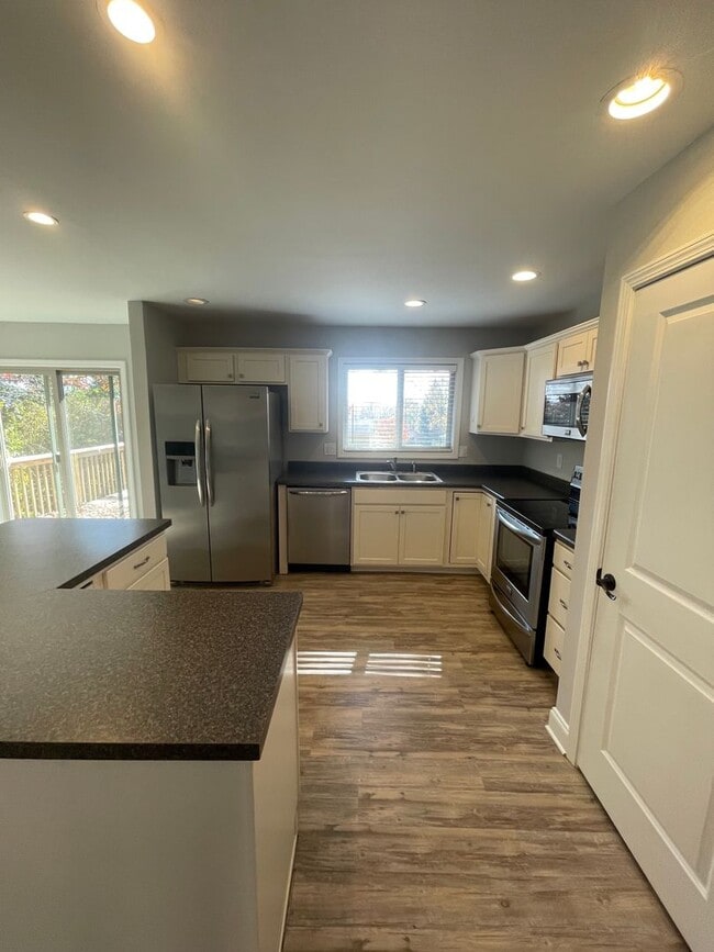 Building Photo - 11104 Concord Woods Dr