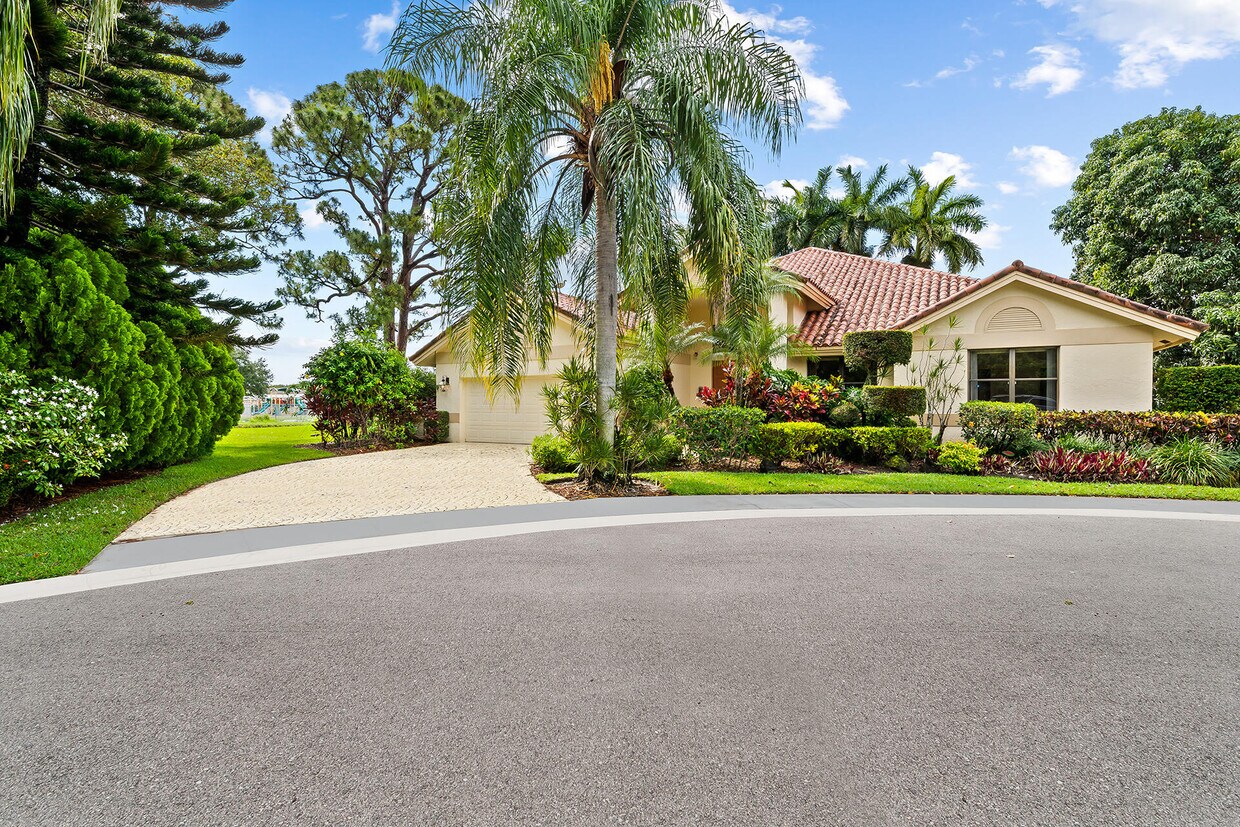 Primary Photo - 2306 NW 67th Dr