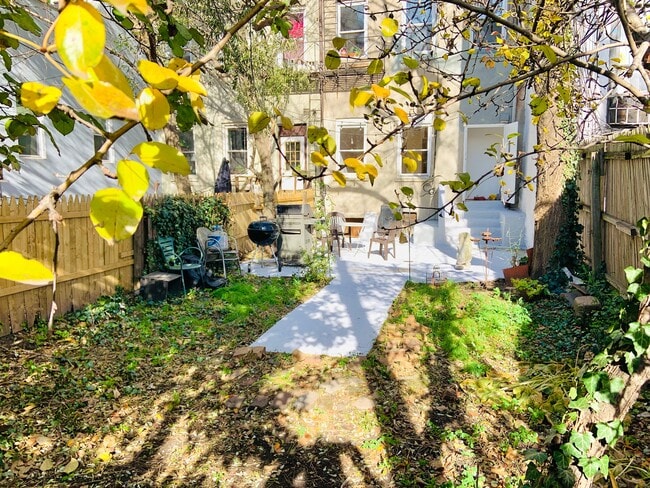 Photo - 196 W 9th St Apartment