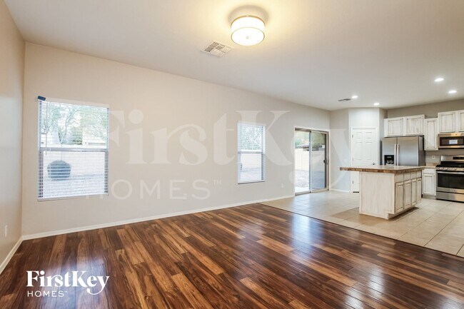 Foto del edificio - 14210 W Mauna Loa Ln