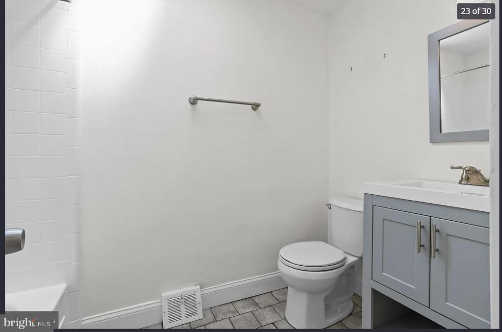 Primary Photo - 1434 Powell Rd