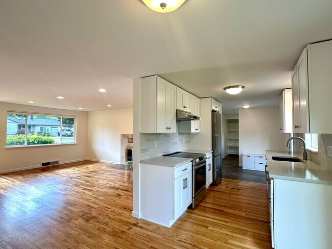 Foto del edificio - 3bd/1.5ba Shoreline Home