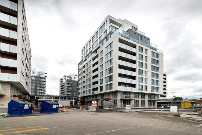 Building Photo - 5175 Rue Mackenzie