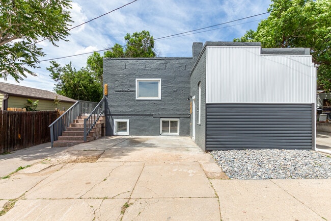 Building Photo - 3315 E 38th Ave