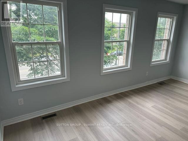 Building Photo - 5440 Tenth Line W