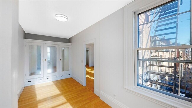 Foto del edificio - 396 Beacon St