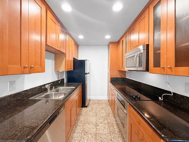 Foto del edificio - Beautiful 1 Bedroom/1 Bathroom Condo Locat...