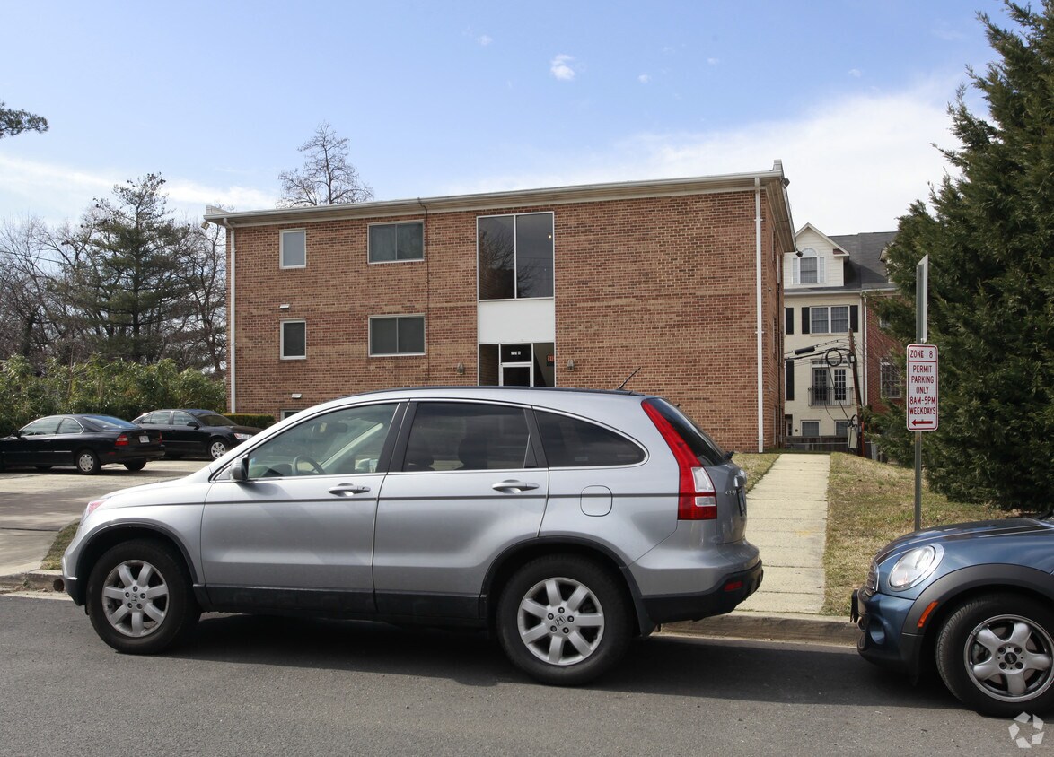 Foto del edificio - 738 N Wakefield St