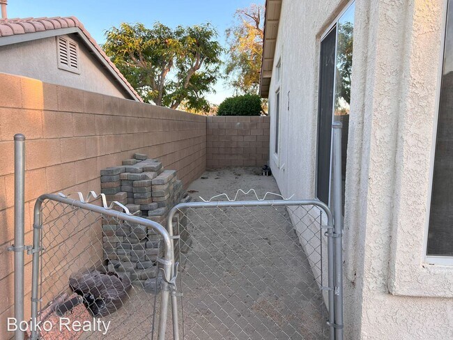 Building Photo - 4 br, 2 bath House - 79790 Independence Way