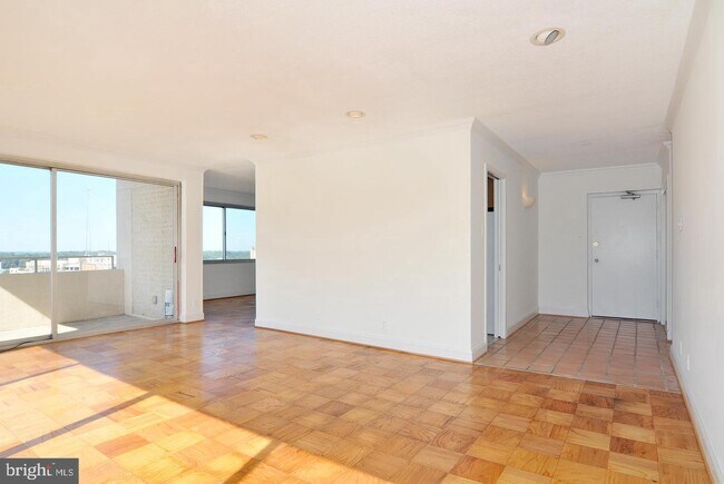 Building Photo - 5500 Friendship Blvd