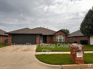 Building Photo - 11629 SW 11th St