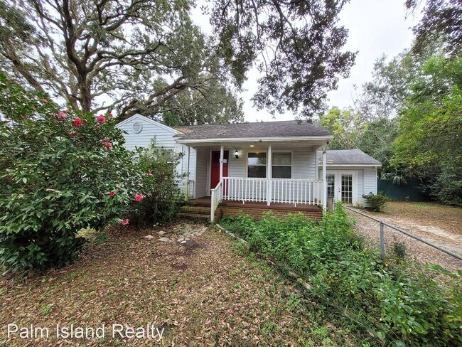 Building Photo - 4 br, 1 bath House - 205 Lakewood Rd