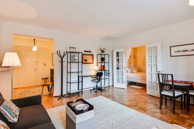 Overview - 3601 Greenway