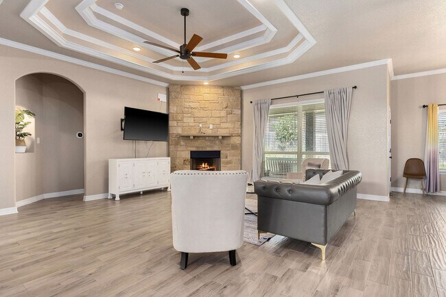 Foto del edificio - 2026 Henrietta Ave