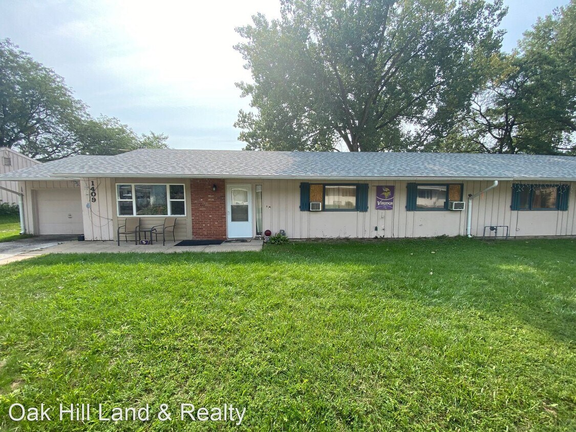 1409 Vandenberg Cir W, Sergeant Bluff, IA 51054 House Rental in