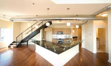 17th Street Lofts photo'