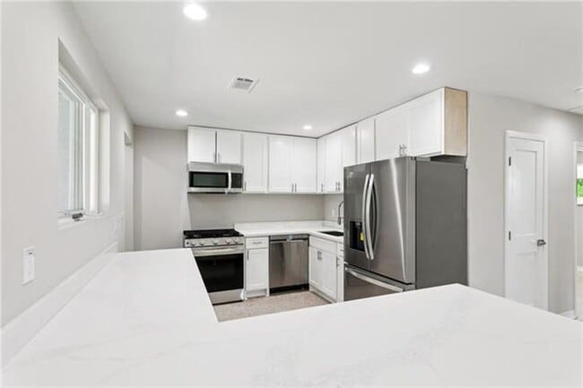 Foto del edificio - Kenner Beauty!!