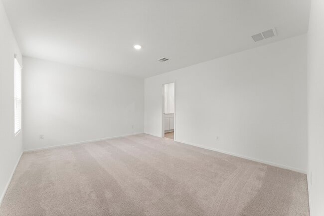 Building Photo - 468 Shoreview Dr