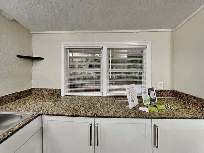 Foto del edificio - 16 N San Remo Ave