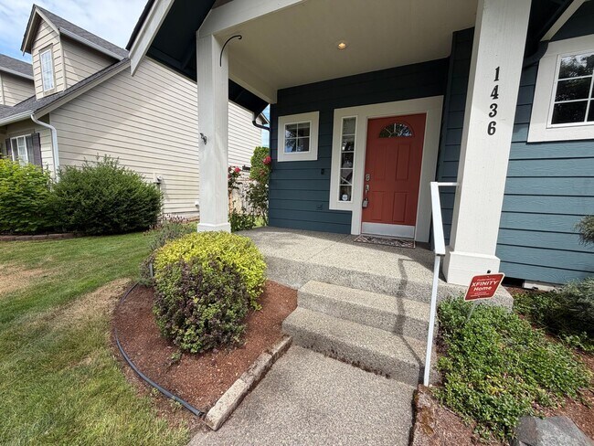 Building Photo - 3 bed DuPont Home with A/C for Rent