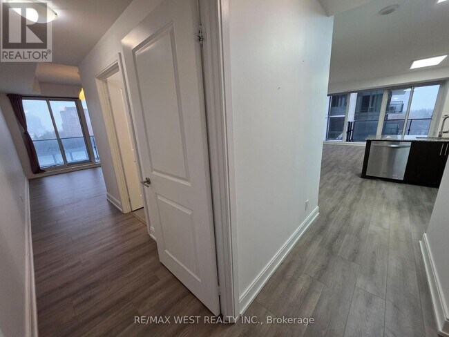 Photo du bâtiment - 9608 Yonge St