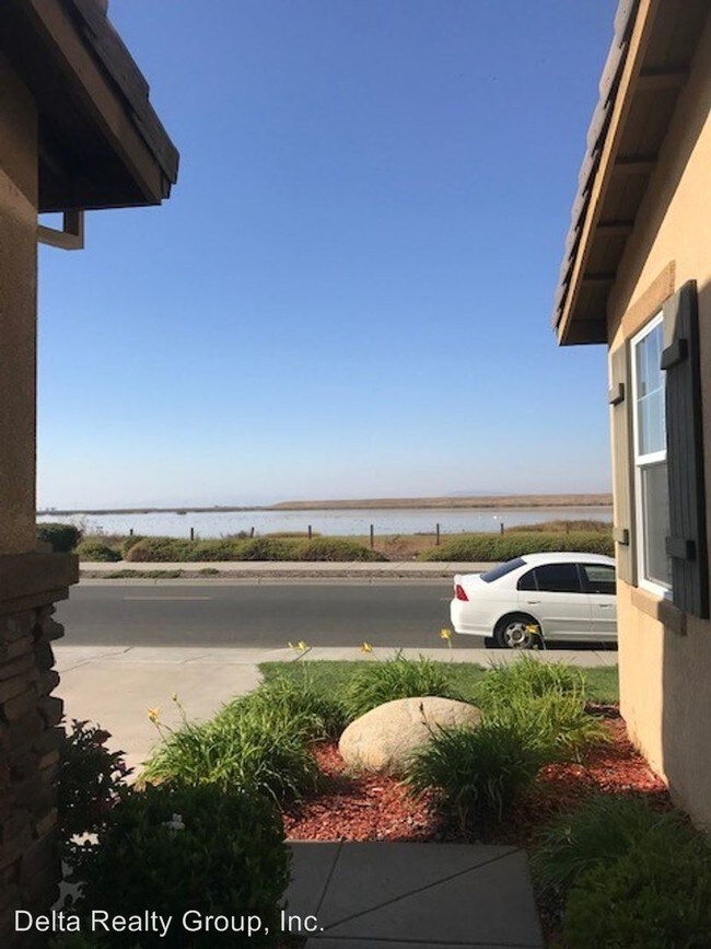 Building Photo - 4 br, 3 bath House - 408 Wetlands Edge