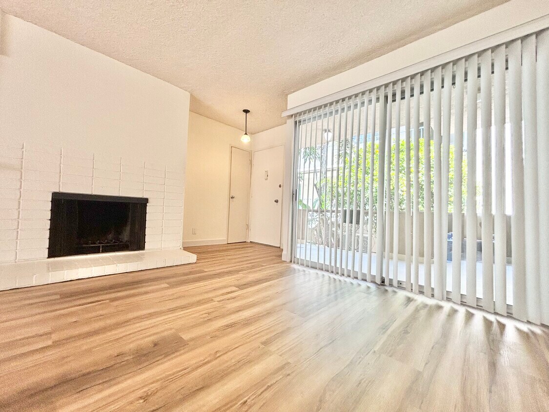 11926 Montana Ave Unit 7A, Los Angeles, CA 90049 Room for Rent in Los