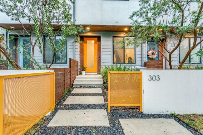 Foto del edificio - CONTEMPORARY MAHNCKE PARK TOWNHOME