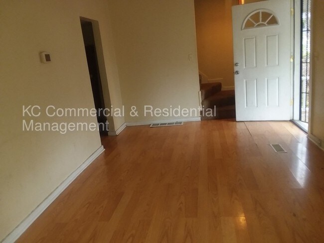 Foto del edificio - 5613 Anderson Ave