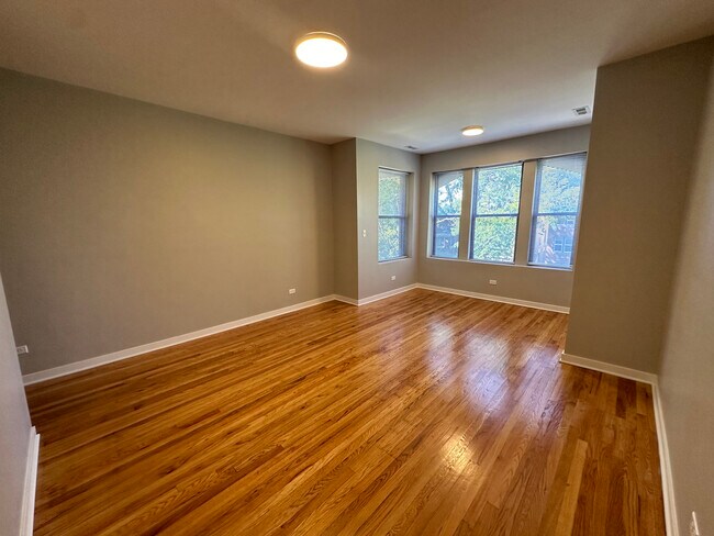 Building Photo - 1739 W Wallen Ave