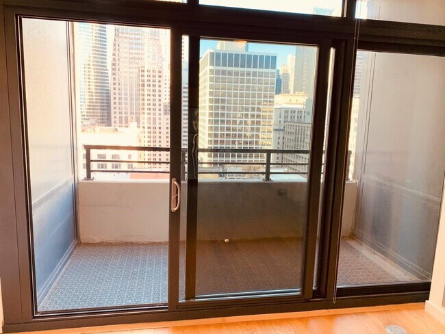 Balcony - 235 W Van Buren St