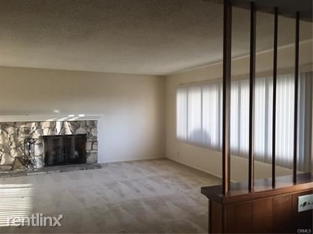 Primary Photo - 3213 Sunnywood Dr